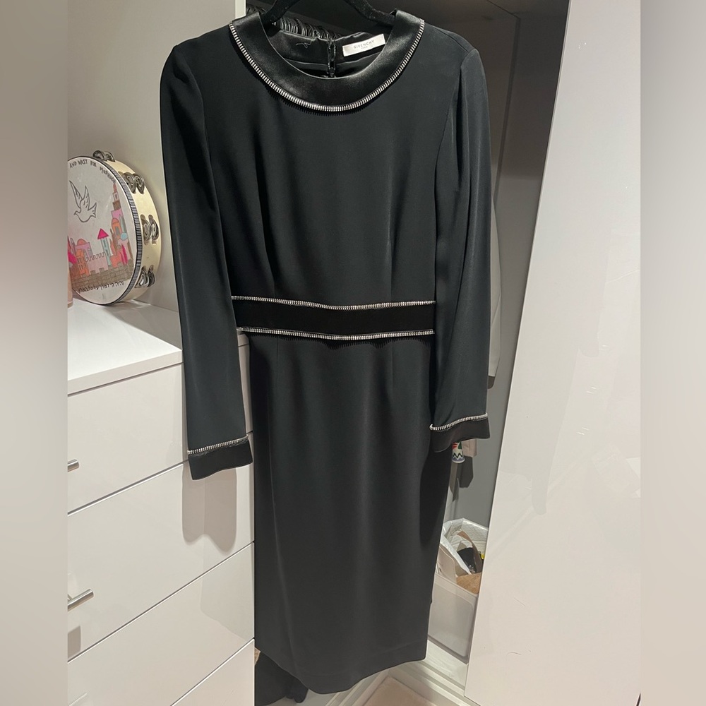 Givenchy black zipper detail cocktail dress